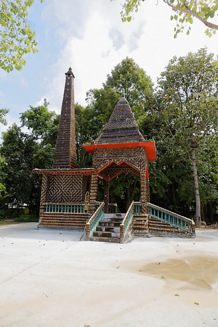 Wat Pa Maha Chedi Kaew-034
